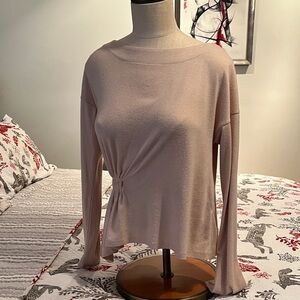 Chic Long Sleeve Top in Soft Pink